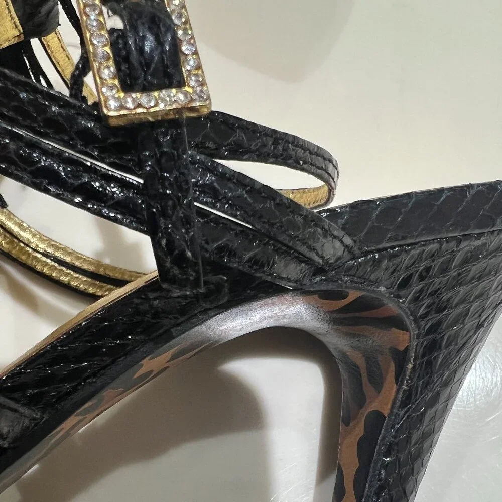 Betsy Johnson Vero Cuoio Soles Black & Gold Fringed Strappy Heels SIZE 6.5 M - Picture 9 of 12